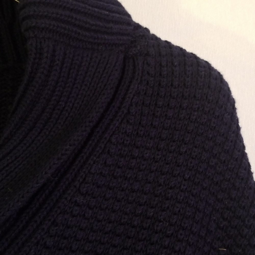 Express Sweater - Picture 4 of 4